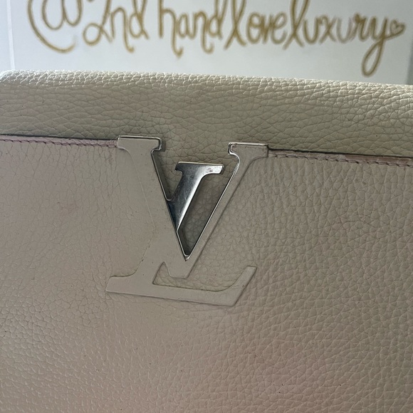 AUTHENTIC LOUIS VUITTON CAPUCINES MM HANDBAG WITH DUST BAG & SHOPPING ๐๏ธ - Picture 4 of 13